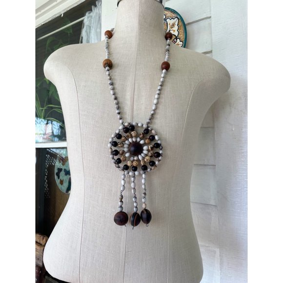 Vintage Hippy Festival HUGE Medallion Seed/Nuts Pendant NEcklace - Picture 3 of 11